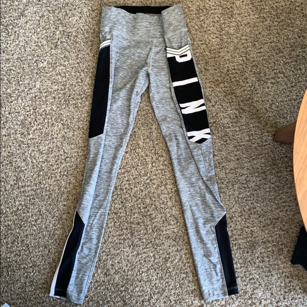 PINK Ultimate leggings with side pockets!